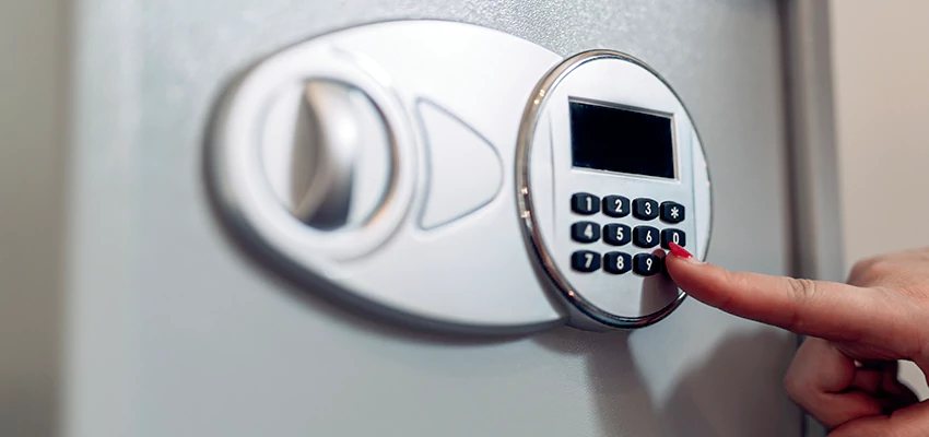 Jewelry Safe Cracking in Redding, California